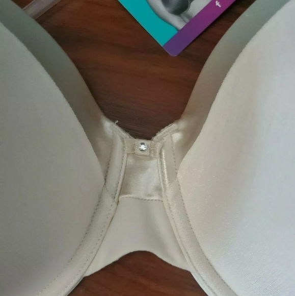 Vanity Fair Illumination Full Figure Underwire Bra - Picture 4 of 7